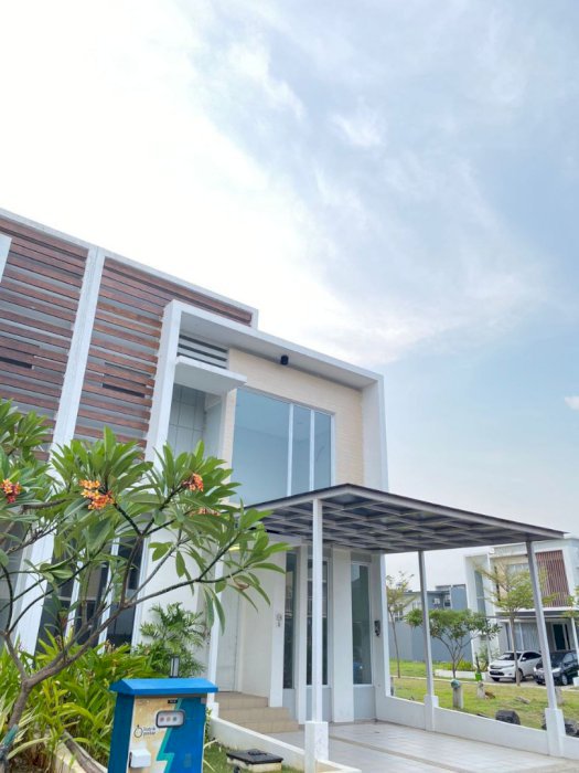 Dijual Rumah Di Komplek Elite Jakarta Garden City Cakung.