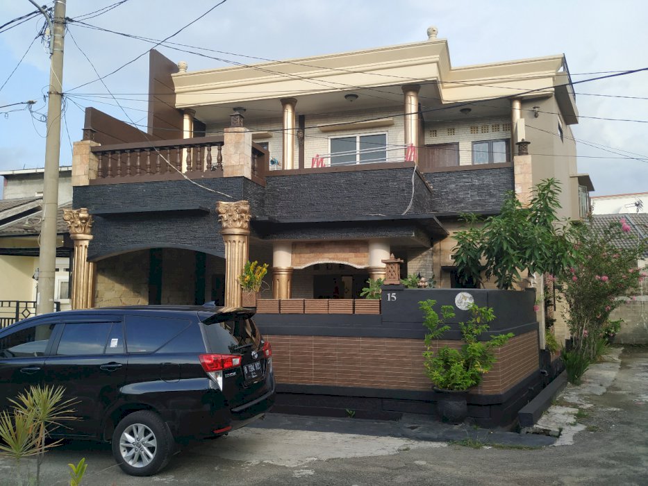Dijual rumah cantik 2 Lt siap huni dan strategis di Karawaci Residence