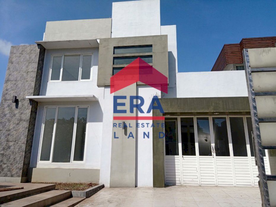 Dijual Rumah Raya Greenwood Golf Raya Greenwood Golf Blimbing, Malang