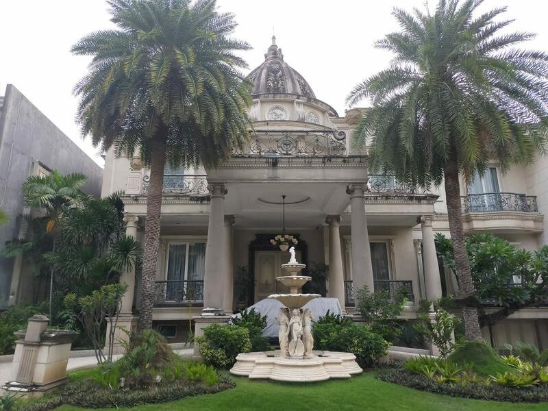 Rumah Klasik Mewah Pakuwon Indah Vila Bukit Regensi VBR 1