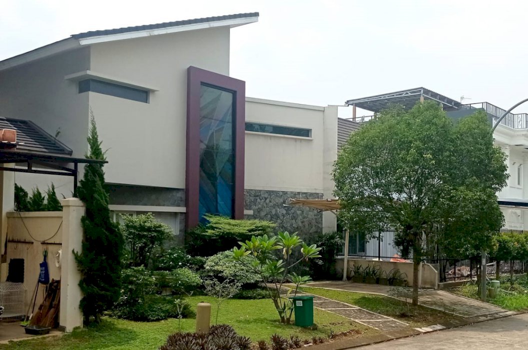 DIJUAL RUMAH TINGGAL - Arsitektur Eksklusif