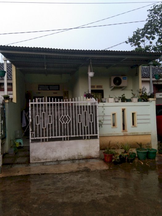 Rumah kontrakan pinggir jalan raya akss angkot dkt stasiun bonus motor