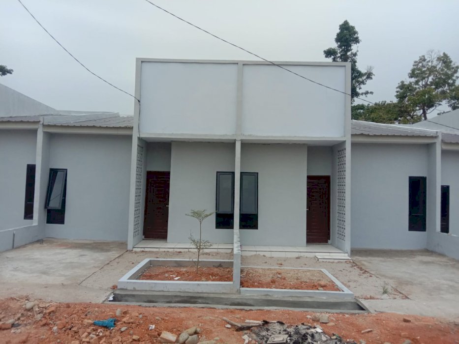 Rumah murah  komersil fasilitas kolam renang, masjidDp hanya Rp 5juta