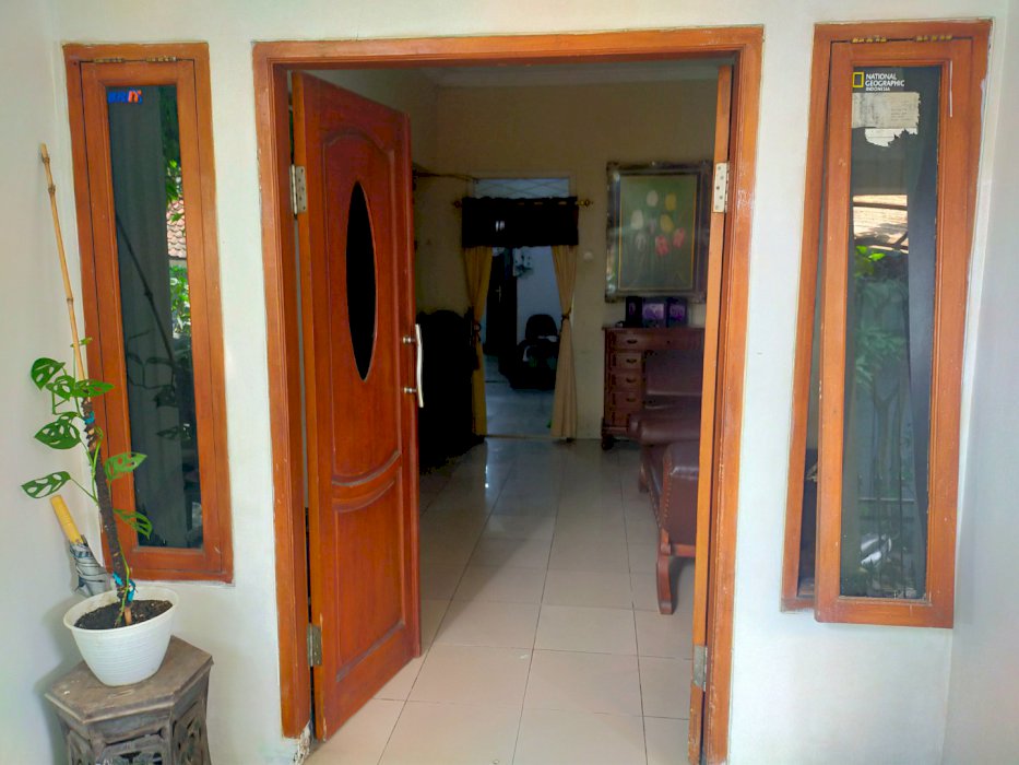 rumah minimalis dan strategis
