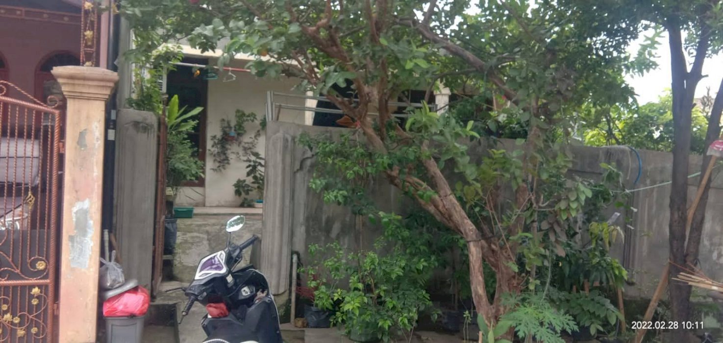 Dijual Perumnas Depok posisi HOOk Jalan