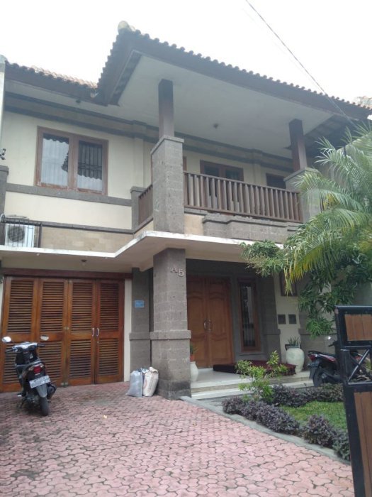 RUMAH MEGAH GATOT SUBROTO BARAT DENPASAR