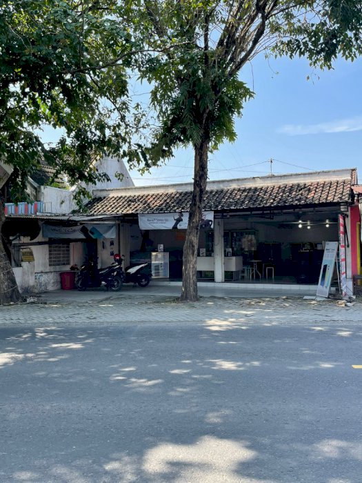 Rumah + gudang + empang