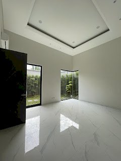 587_Dijual Rumah 2,5 Lantai LT 350m 12,5x28 LB 500m di VBR 3 Pakuwon i