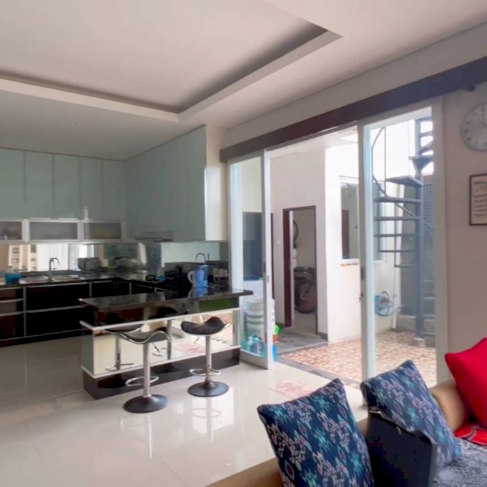 Dijual rumah jIMBARAN BALI Kuta Selatan taman griya