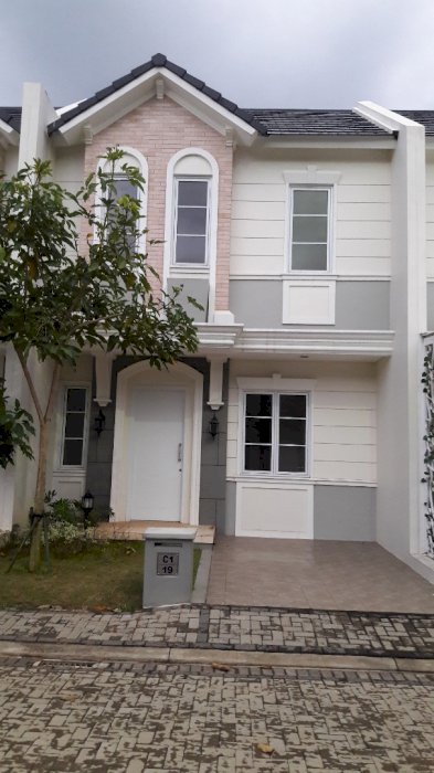 TERMURAAHHH Rumah Cluster AZURA uk 6x10 di Vanya Park, BSD City