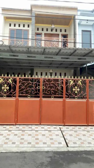 Dijual Rumah Secondary Siap Huni Lokasi Dalam Komplek Elite