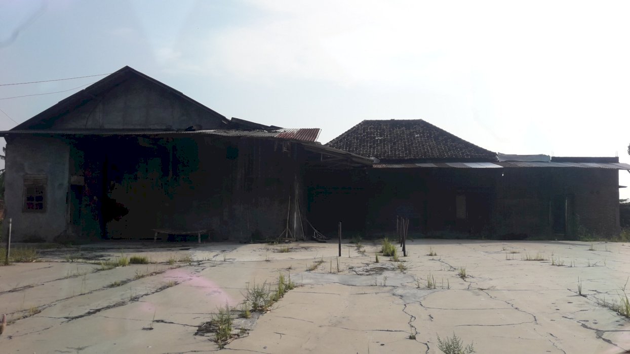 Dijual tanah luas 2.700 m2 dan mesin penggilingan padi