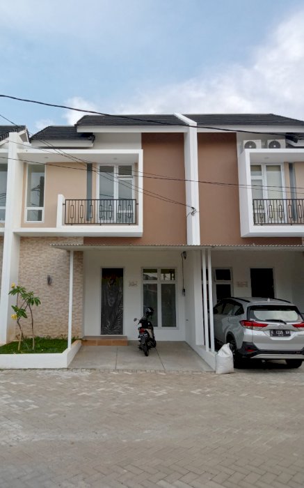Rumah siap huni 2 lantai Nusa Aryana karawaci Tangerang