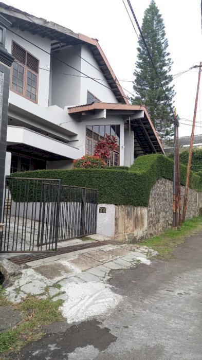DI JUAL RUMAH STRATEGIS DI BANDUNG