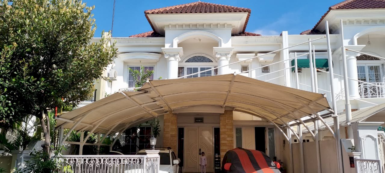 Dijual Rumah Mewah Fully Furnished + Elektronik Dalam Komplek Elite