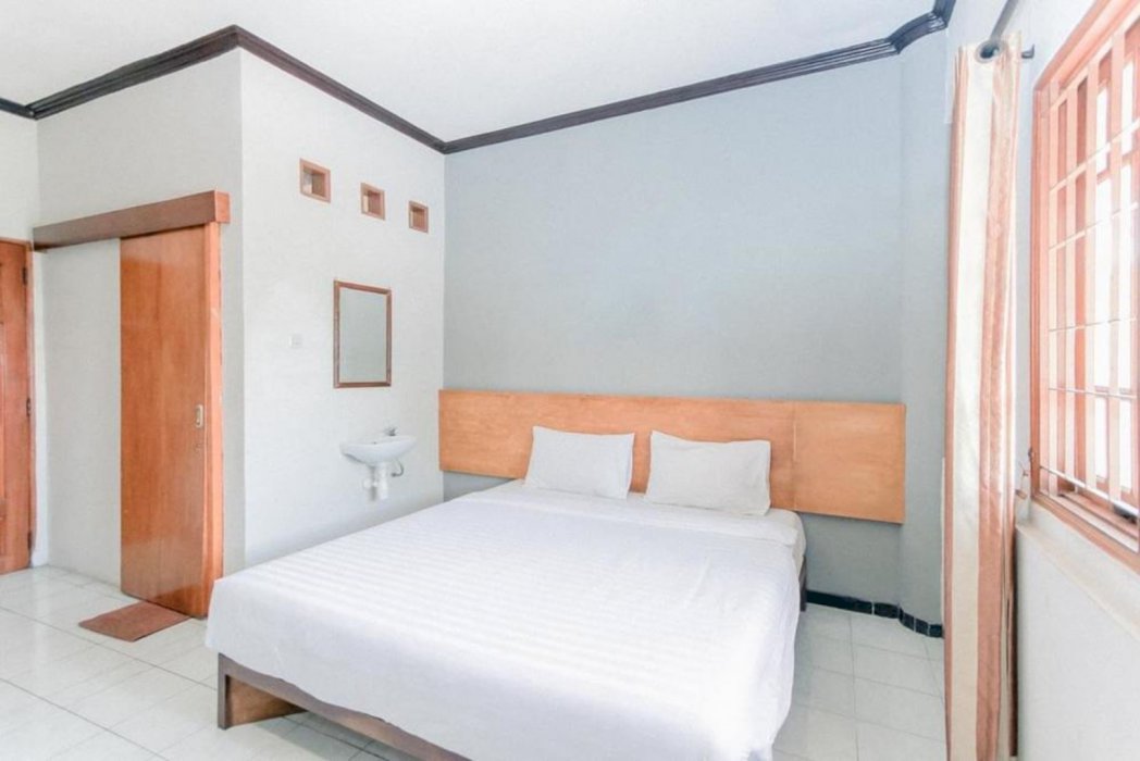 Santo Guest House Juanda