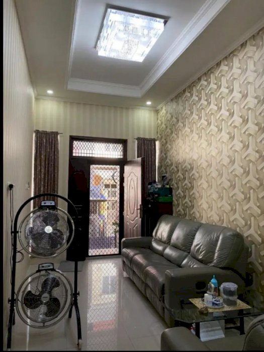 Di Jual Rumah 6 x 15, 3 Lantai