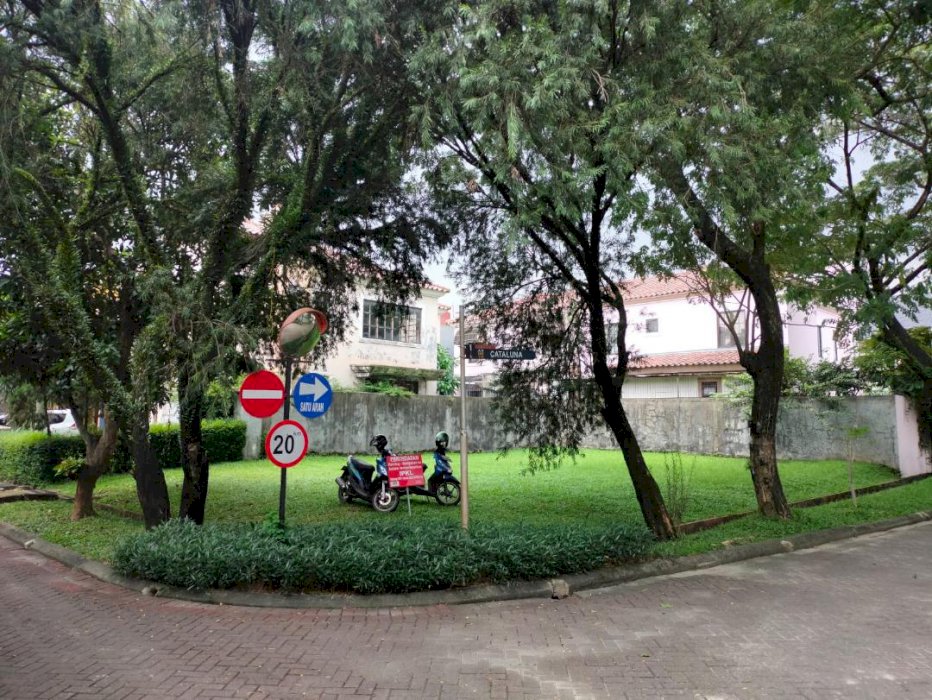 Tanah 268 m2 Hoek di Komp Royal Serpong Village Tangerang Selatan