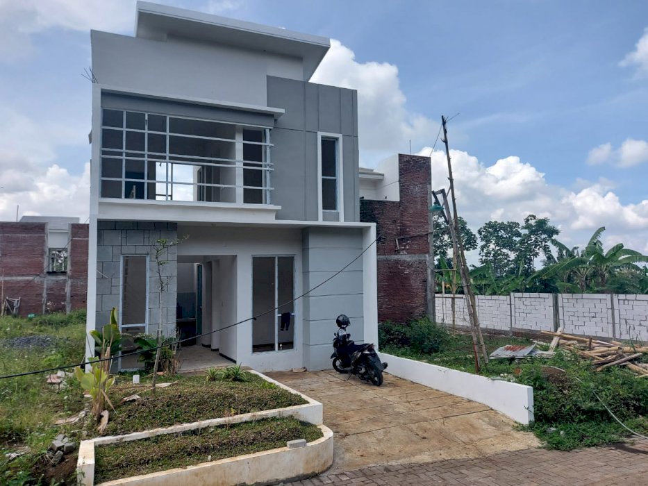 Modern Exclusive Karangploso Natural Living in Harmony