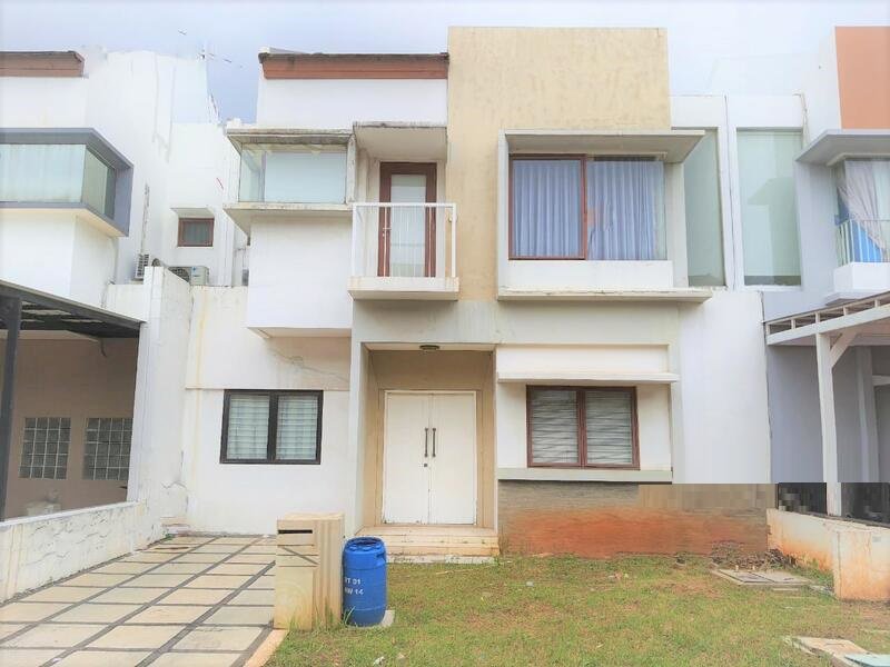 Rumah 2 lantai siap huni 9x17 148m type 3KT Cluster Cassia JGC Jakarta