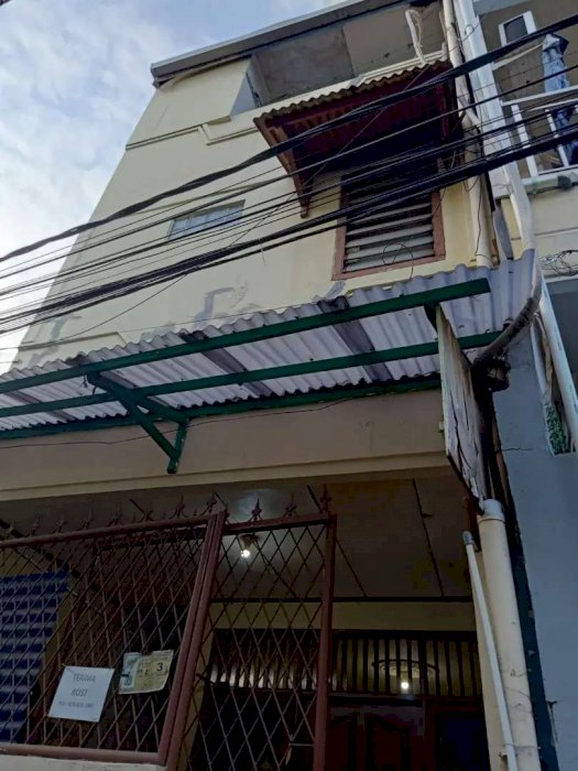 JUAL CEPAT RUMAH DI DAERAH MANGGA BESAR IX 3 LANTAI FULL COR BETON