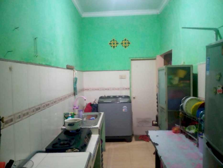 Dijual rumah &kosan lokasi strategis dekat dg kampus unsika