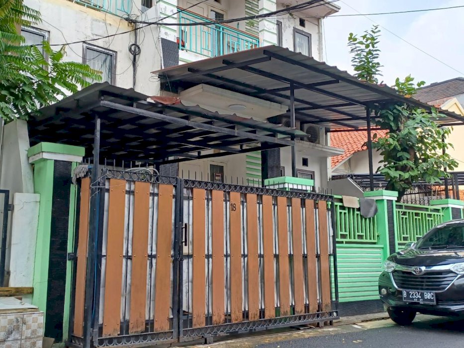 Dijual Rumah Secondary Di Dekat Tip Top Swalayan Rawamangun.