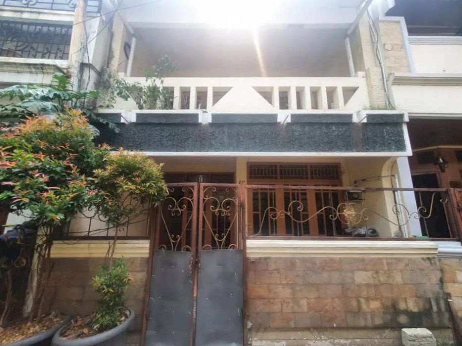 Rumah di area tanjung duren dekat starbucks dan jual full furnished