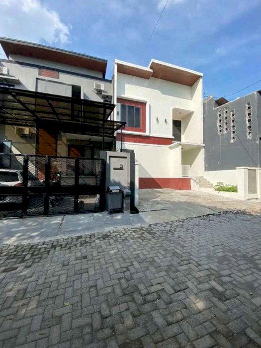 rumah mewah candi kalasan manyaran ada kolam renang pribadi