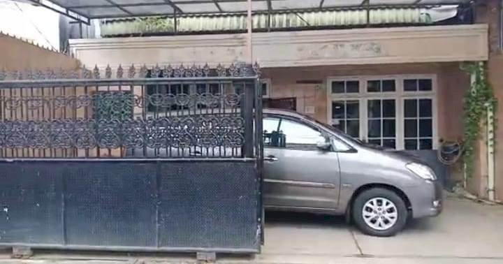 Rumah siap huni luas 8x36 161m2 type 4KT Pasar Baru Jakarta Pusat