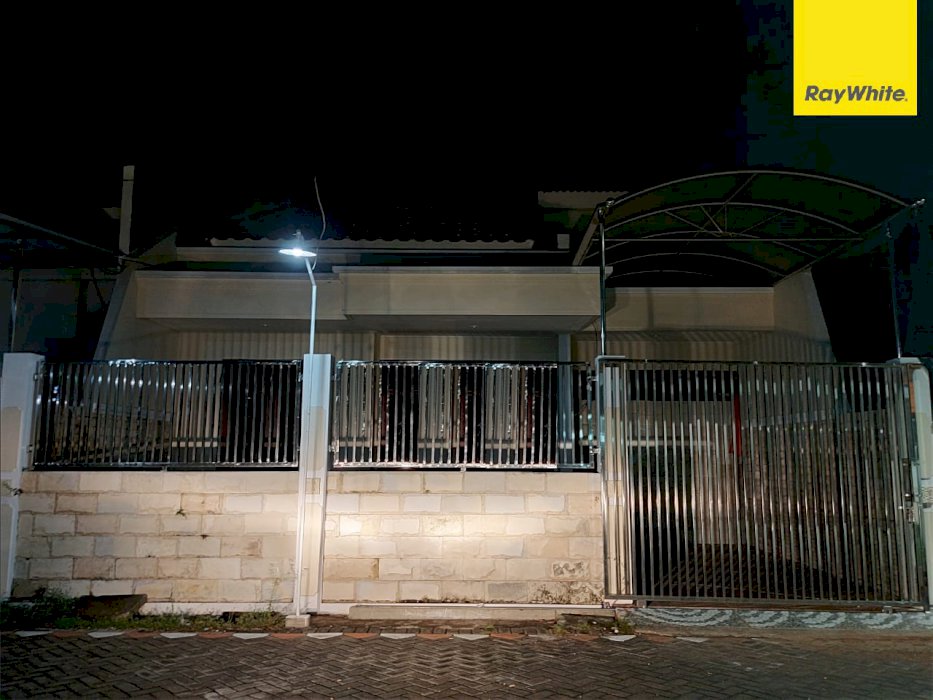 Dijual Rumah Bangunan 1,5 Lantai Lokasi di Mulyosari Utara Surabaya