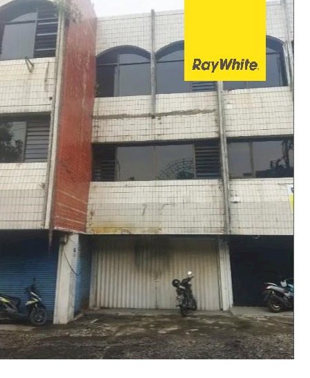Dijual & Disewakan Ruko Bangunan 3,5 Lantai Lokasi di Jl. Ambengan
