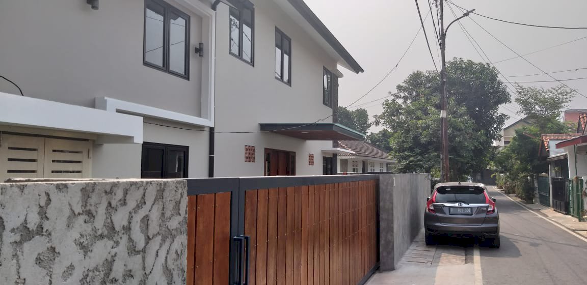 Dijual Murah Rumah di Jln Cendrawasih Pesanggrahan Kebayoran Lama