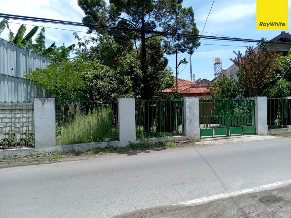 Dijual Rumah SHM Lokasi Strategis di Jl. Kalikepiting, Surabaya