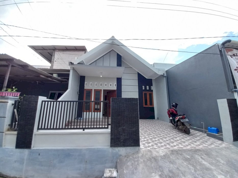 Rumah baru di Manyaran tengah Kota Semarang