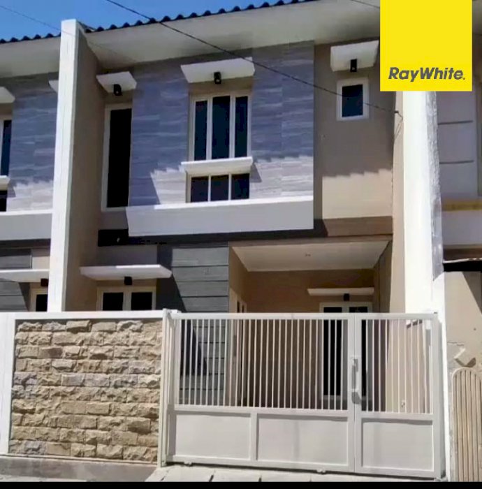 Rumah Dijual Cepat Siap Huni di Jl. Lebak Permai , Surabaya Timur