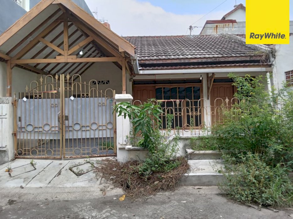 Disewakan Rumah Hadap Selatan di Sutorejo Tengah, Surabaya