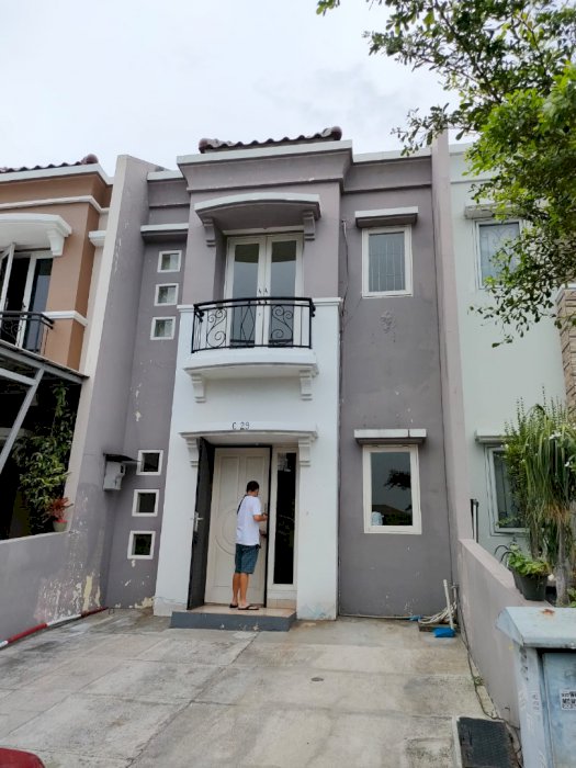 Dijual Rumah Puri Gardena