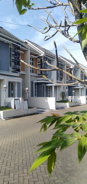 Rumah Strategis & Eksklusif