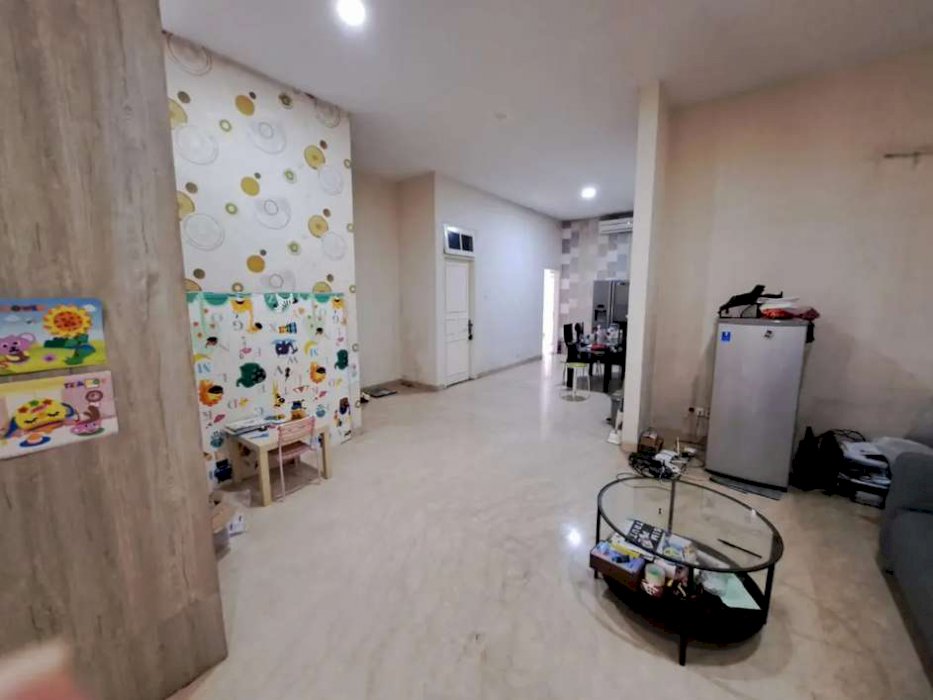 RUMAH DIJUAL DITAMAN BROMO GUNUNG TIMUR LOKASI STRATEGIS