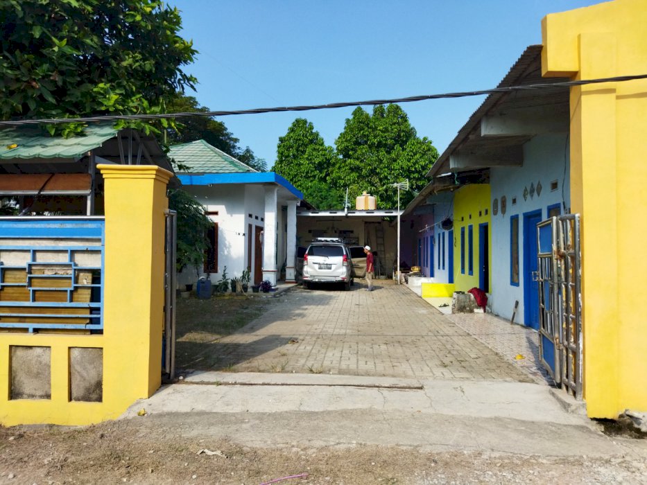 Di Jual rumah utama + 5 kontrakan