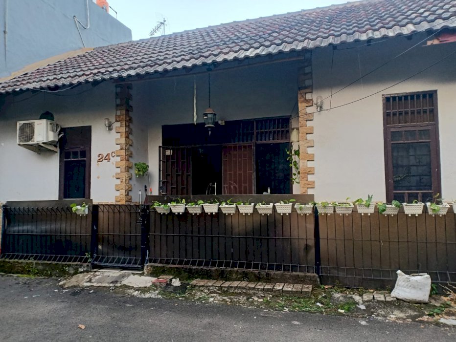 DIJUAL RUMAH MUNGIL SEDERHANA DI CILANDAK BARAT