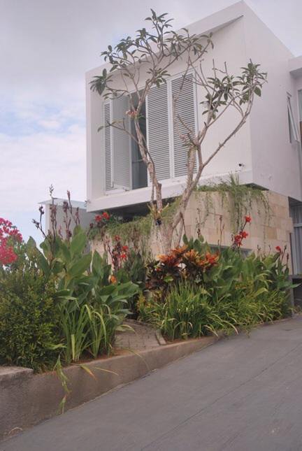 For sale villa dikawasan desa kutuh dekat pantai Pandawa kuta selatan