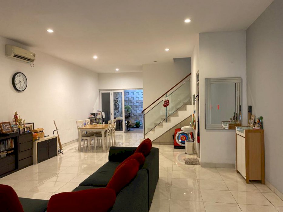 Dijual Cepat Rumah Cantik minimalis di Alam Sutera Siap huni