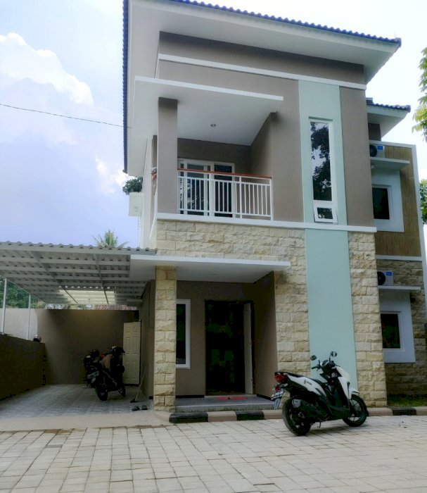 Dijual Rmh Baru Siap Huni Rumah  2lt Full Furnished  Jakal km13