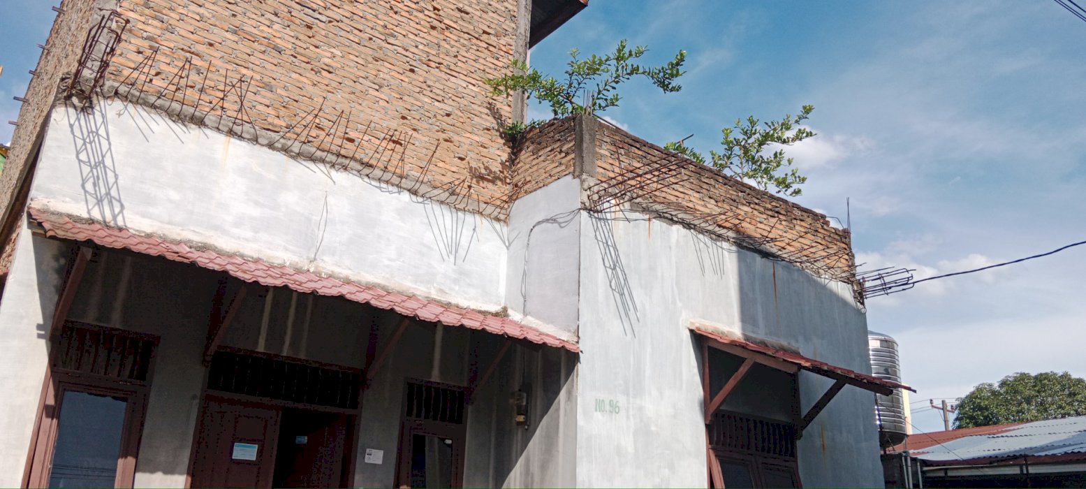 RUMAH 2 LANTAI SIAP HUNI DIJUAL CEPAT