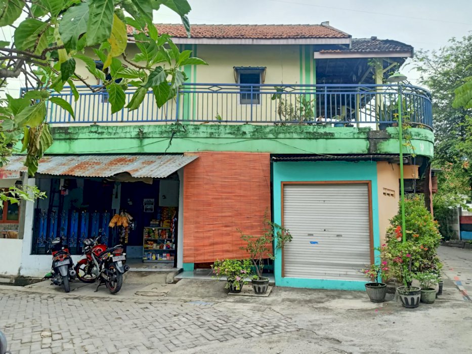 DIJUAL CEPAT!! RUMAH + 7 KOS + 2 KONTRAKAN DENGAN 2 GARASI MOBIL