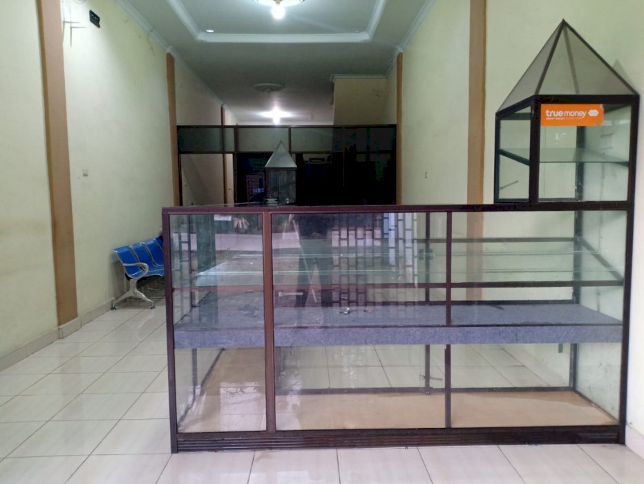 RUKO 3 LANTAI, Gratis Steleng