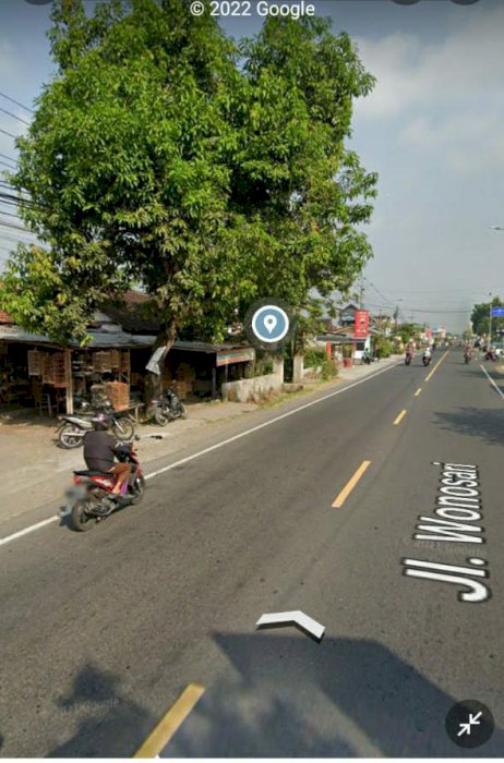 RUMAH PINGGIR JALAN Mangku Jalan Nasional