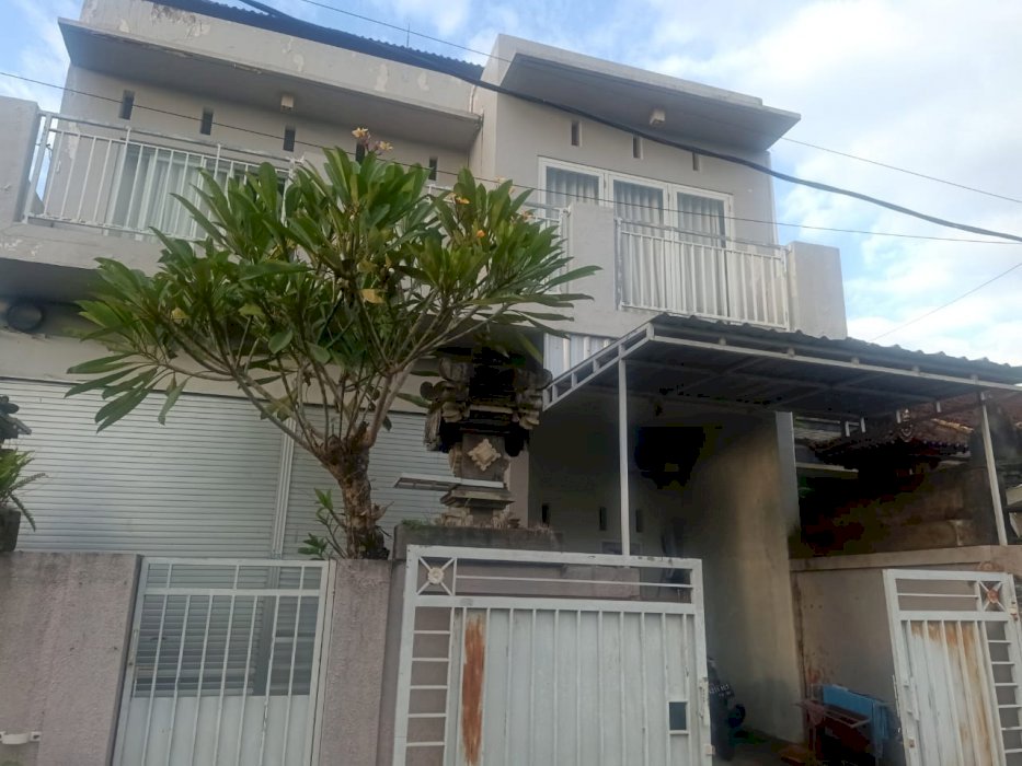 Dijual rumah lantai 2 dikawasan jl suradipa denpasar bali